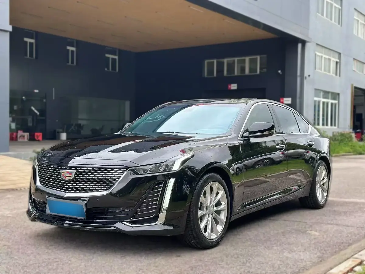 2023 Cadillac CT5 2.0T 237HP L4 10AT
