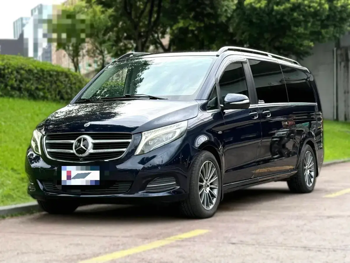 2018 Mercedes-Benz V Class 2.0T 211HP L4 7AT