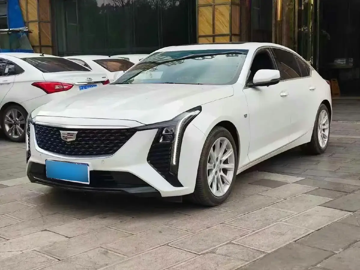 2024 Cadillac CT5 2.0T 237HP L4 10AT