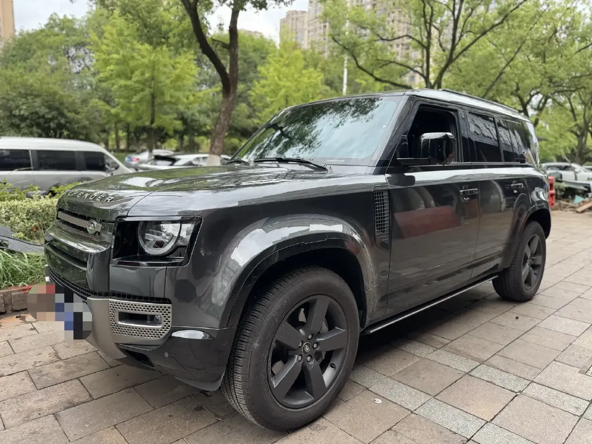 2024 Land Rover Defender 3.0T 400HP L6 8AT