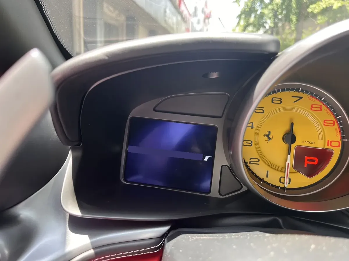 2017 Ferrari GTC4 Lusso 3.9T 609HP V8 7DCT,autocango,china used car exporter,china ev exporter,chinese used car exporter,chinese used ev exporter