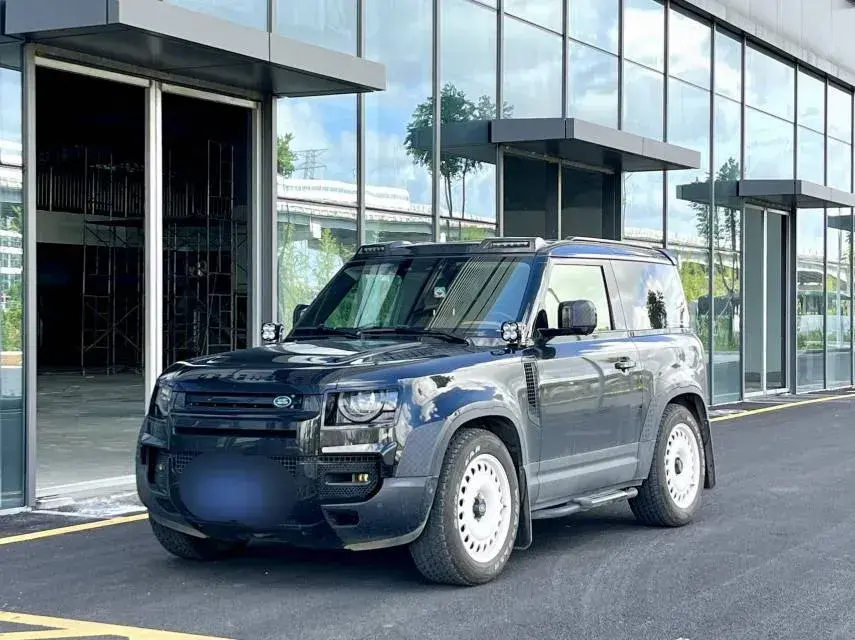 2023 Land Rover Defender 3.0T 400HP L6 8AT