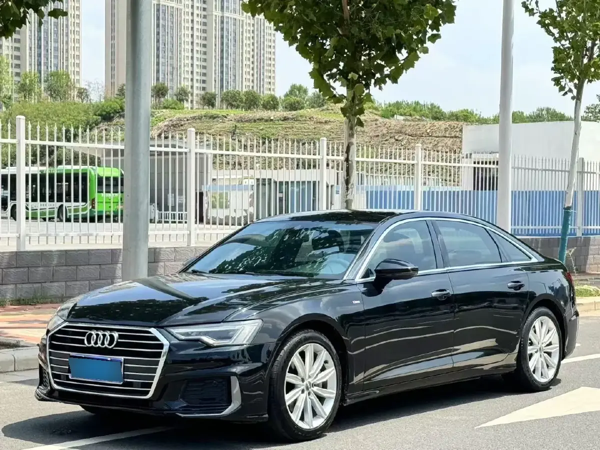 2021 Audi A6L 2.0T 224HP L4 7DCT