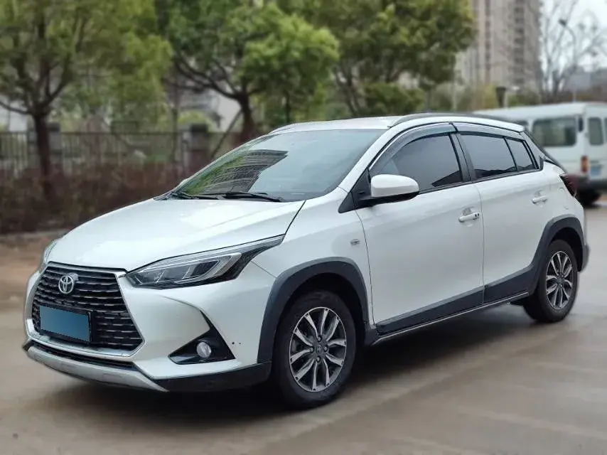 2022 Toyota Yaris L 1.5L 112HP L4 CVT