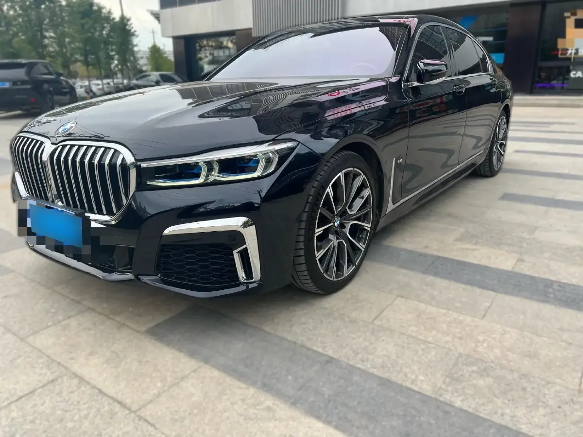 2019 BMW 7 Series 3.0T 340HP L6 8AT