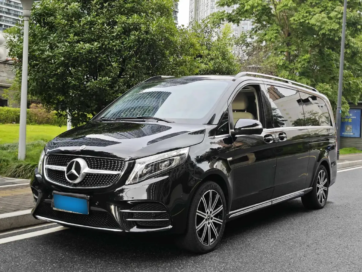 2022 Mercedes-Benz V Class 2.0T 211HP L4 9AT