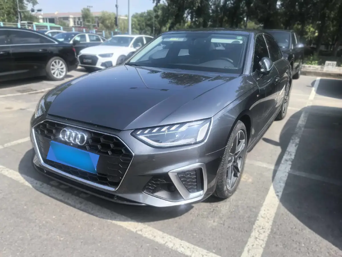 2020 Audi A4L 2.0T 190HP L4 7DCT