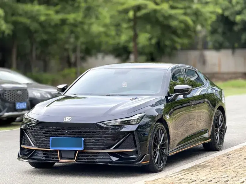 2022 ChangAn UNI-V 1.5T 188HP L4 7DCT