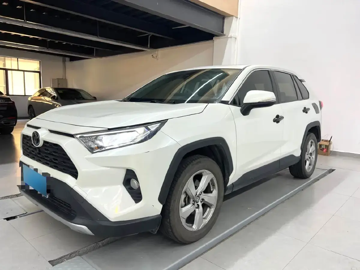 2020 Toyota RAV4 2.0L 171HP L4 CVT