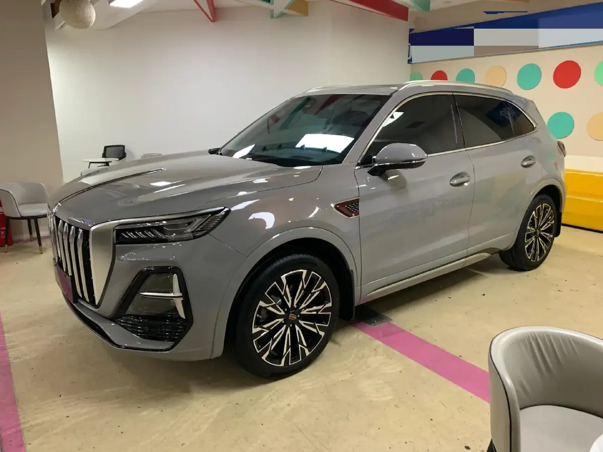 2023 HongQi HS5 2.0T 252HP L4 8AT