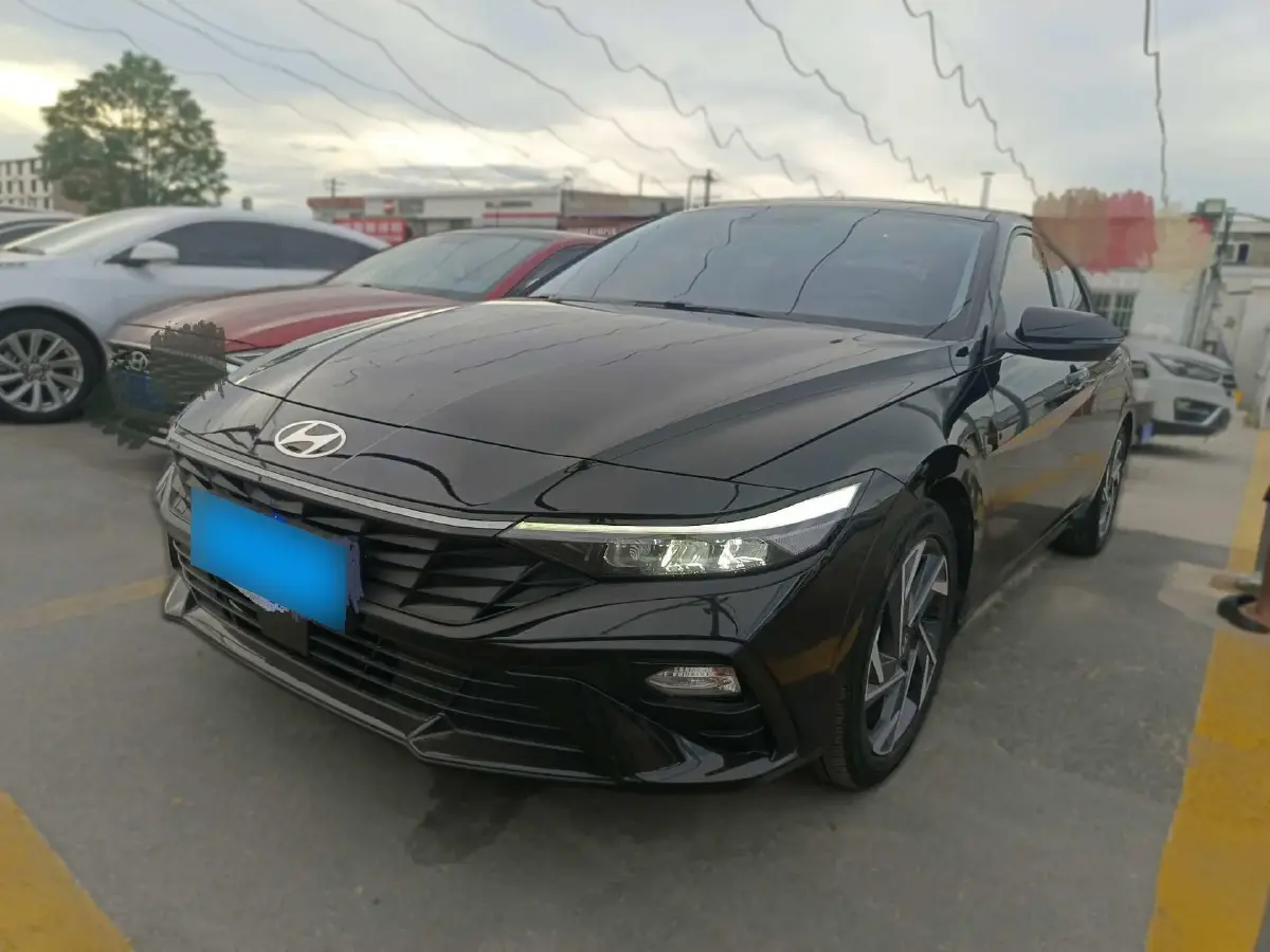 2023 Hyundai Elantra 1.5L 115HP L4 CVT