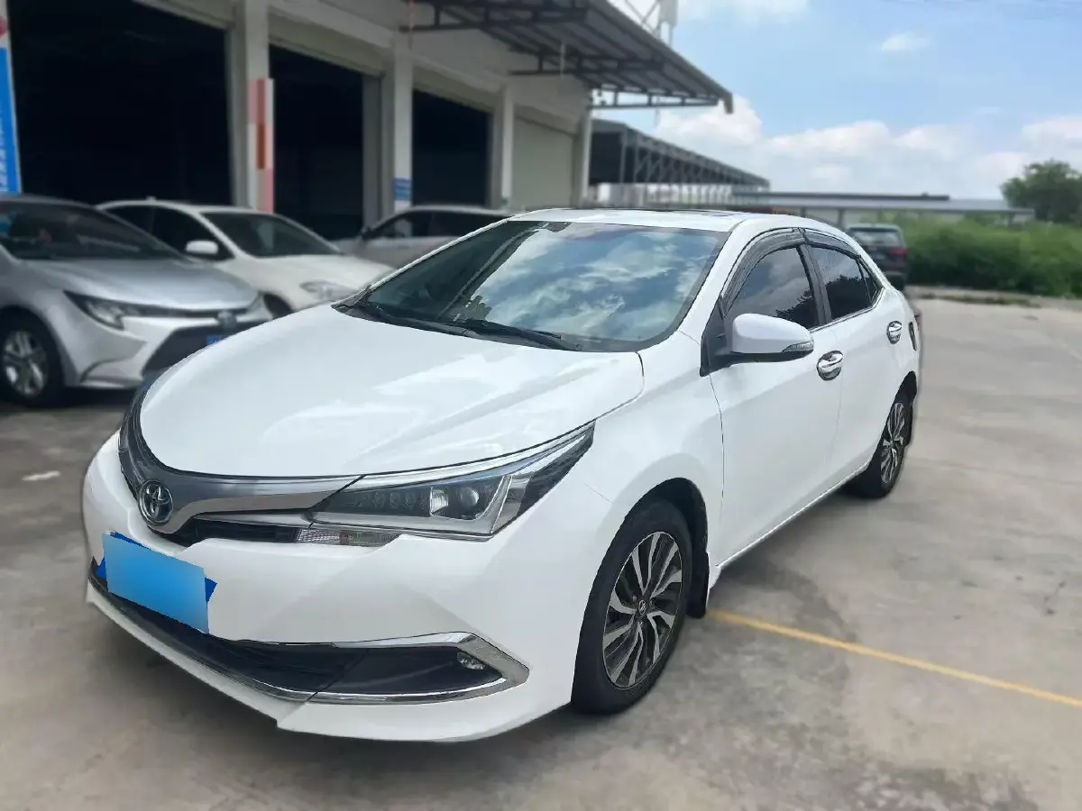 2017 Toyota Corolla 1.8L 99HP L4 E-CVT Hybrid