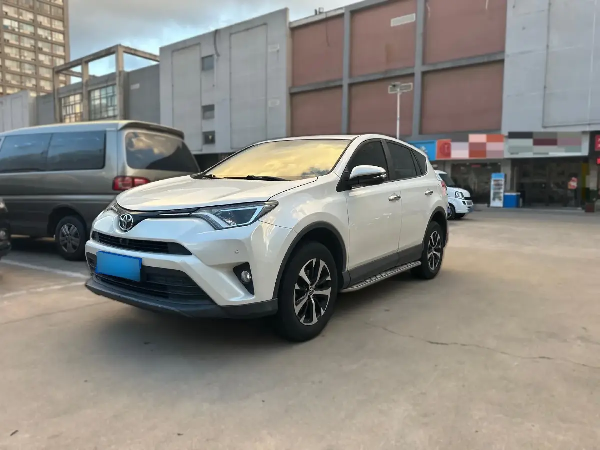 2019 Toyota RAV4 2.0L 151HP L4 CVT