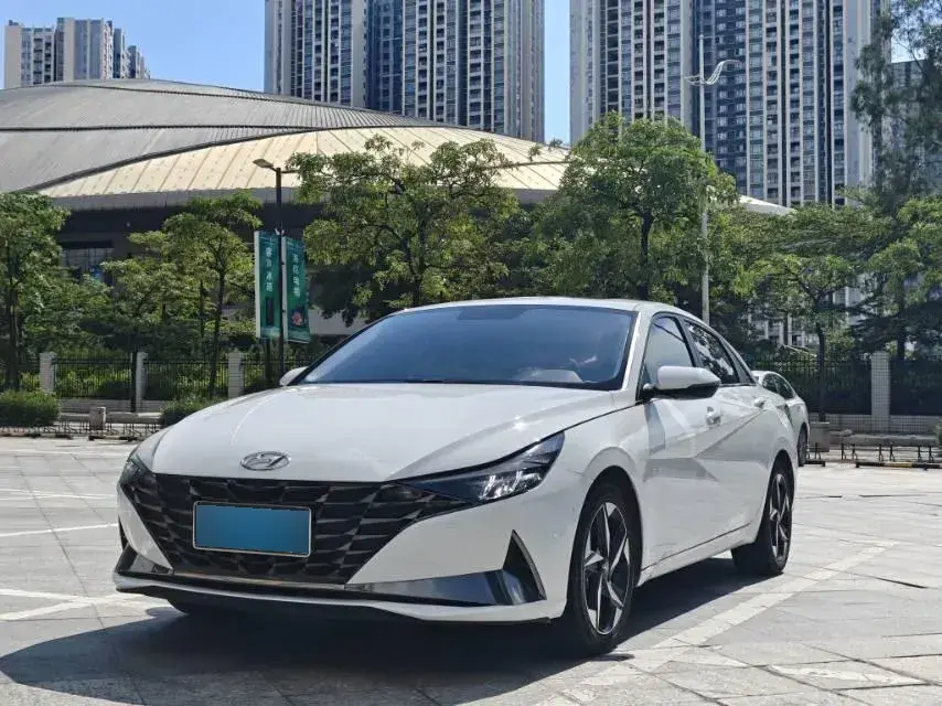 2022 Hyundai Elantra 1.5L 115HP L4 CVT