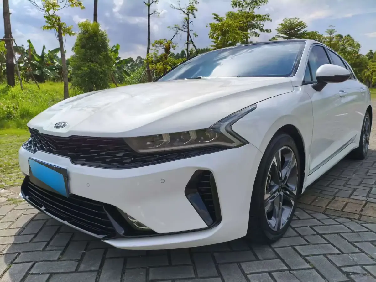 2020 Kia K5 2.0T 240HP L4 8AT