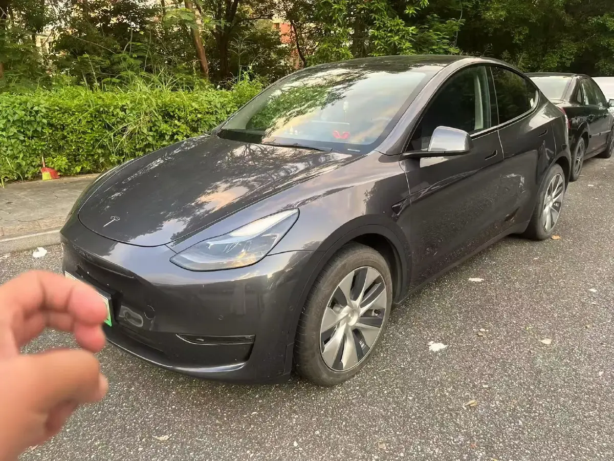 2021 Tesla Model Y BEV 60KWH