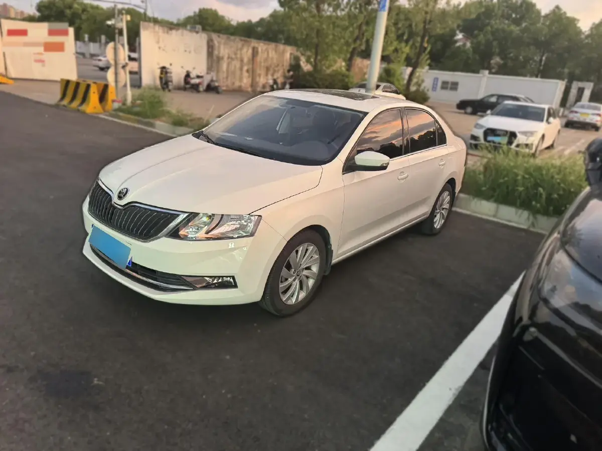 2019 Skoda Rapid 1.5L 112HP L4 6AT