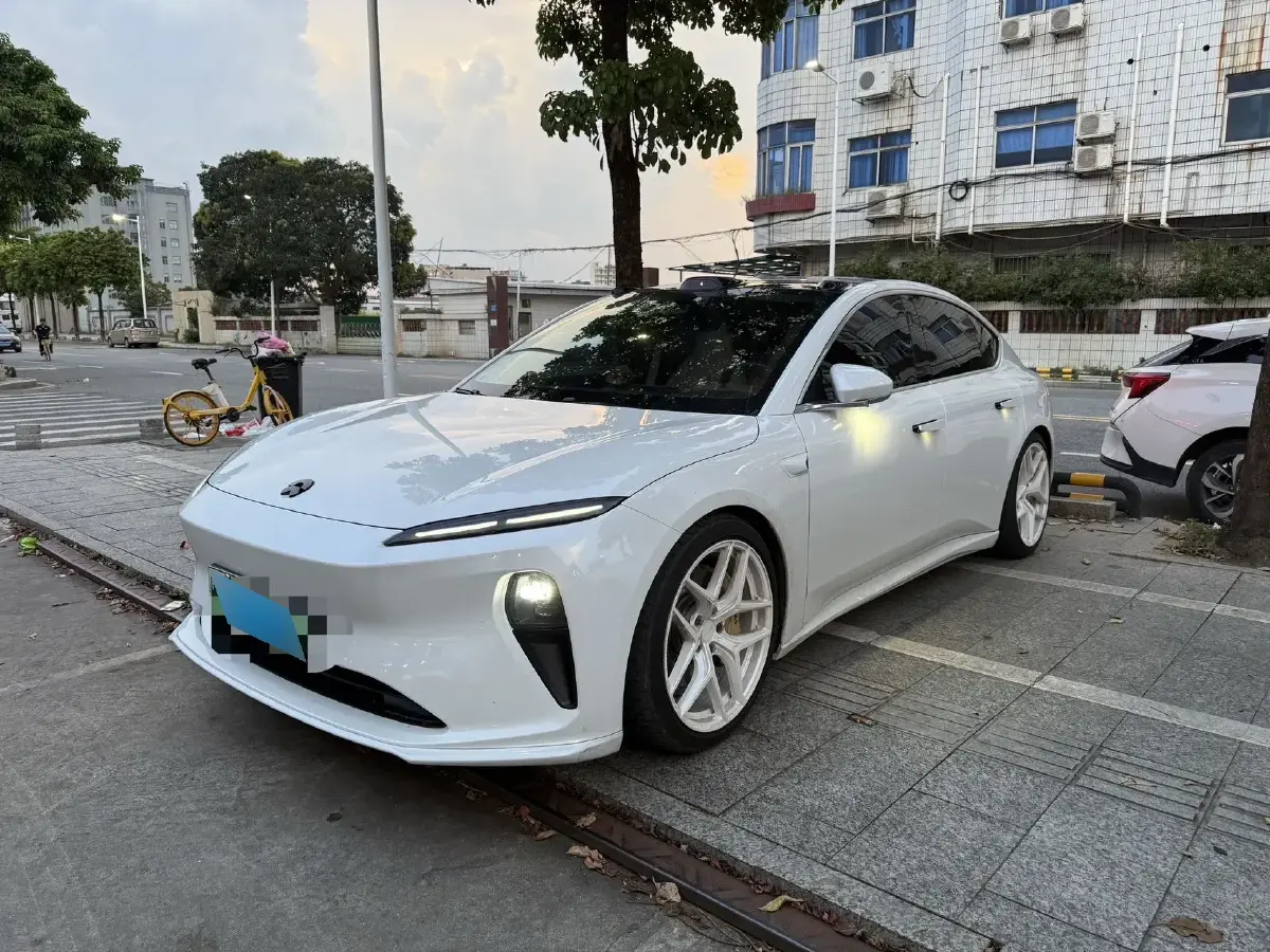 2023 NIO ET7 BEV 75KWH