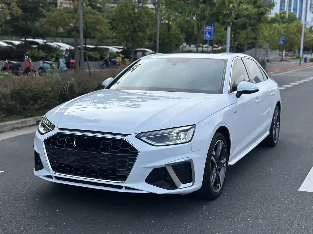 2020 Audi A4L 2.0T 190HP L4 7DCT