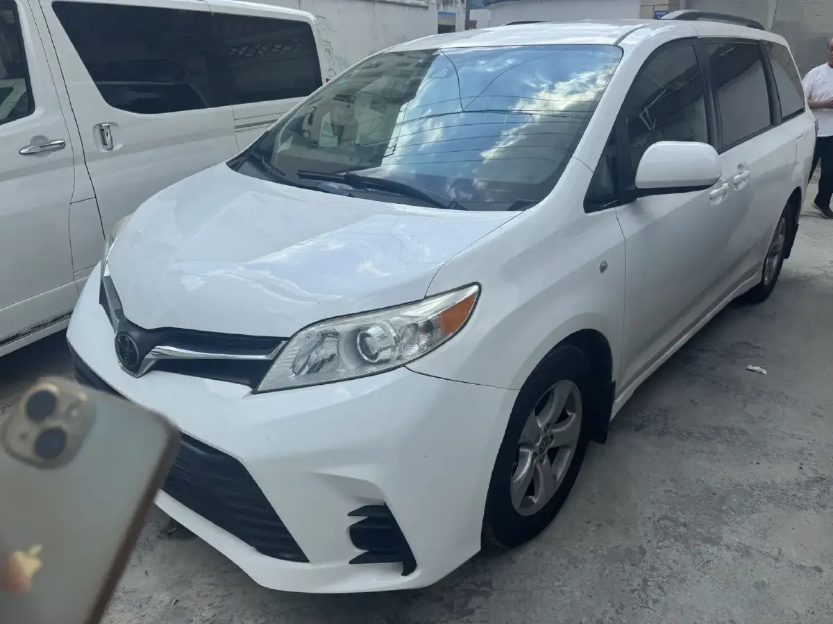 2019 Toyota Camry 2.0L 178HP L4 CVT