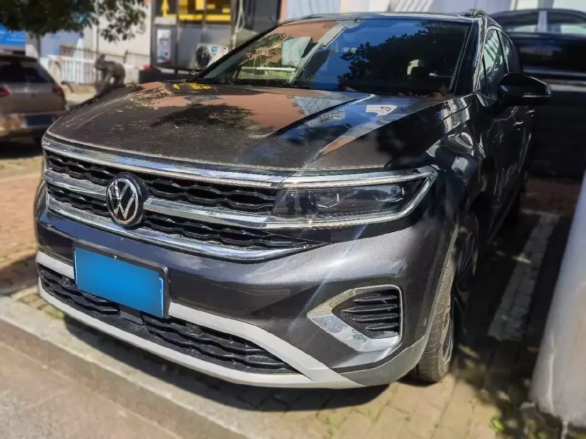 2022 Volkswagen Talagon 2.0T 220HP L4 7DCT