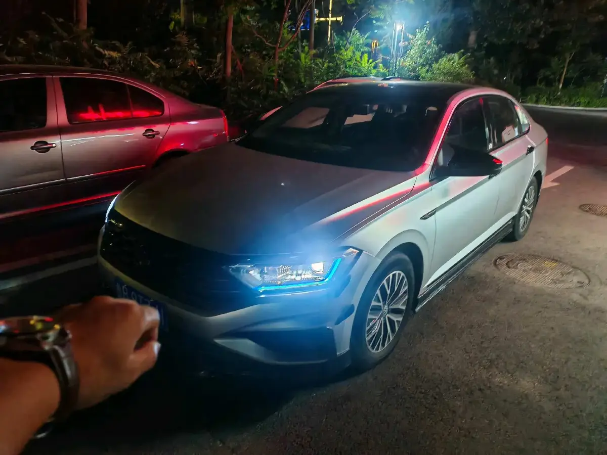 2019 Volkswagen Sagitar 1.4T 150HP L4 7DCT