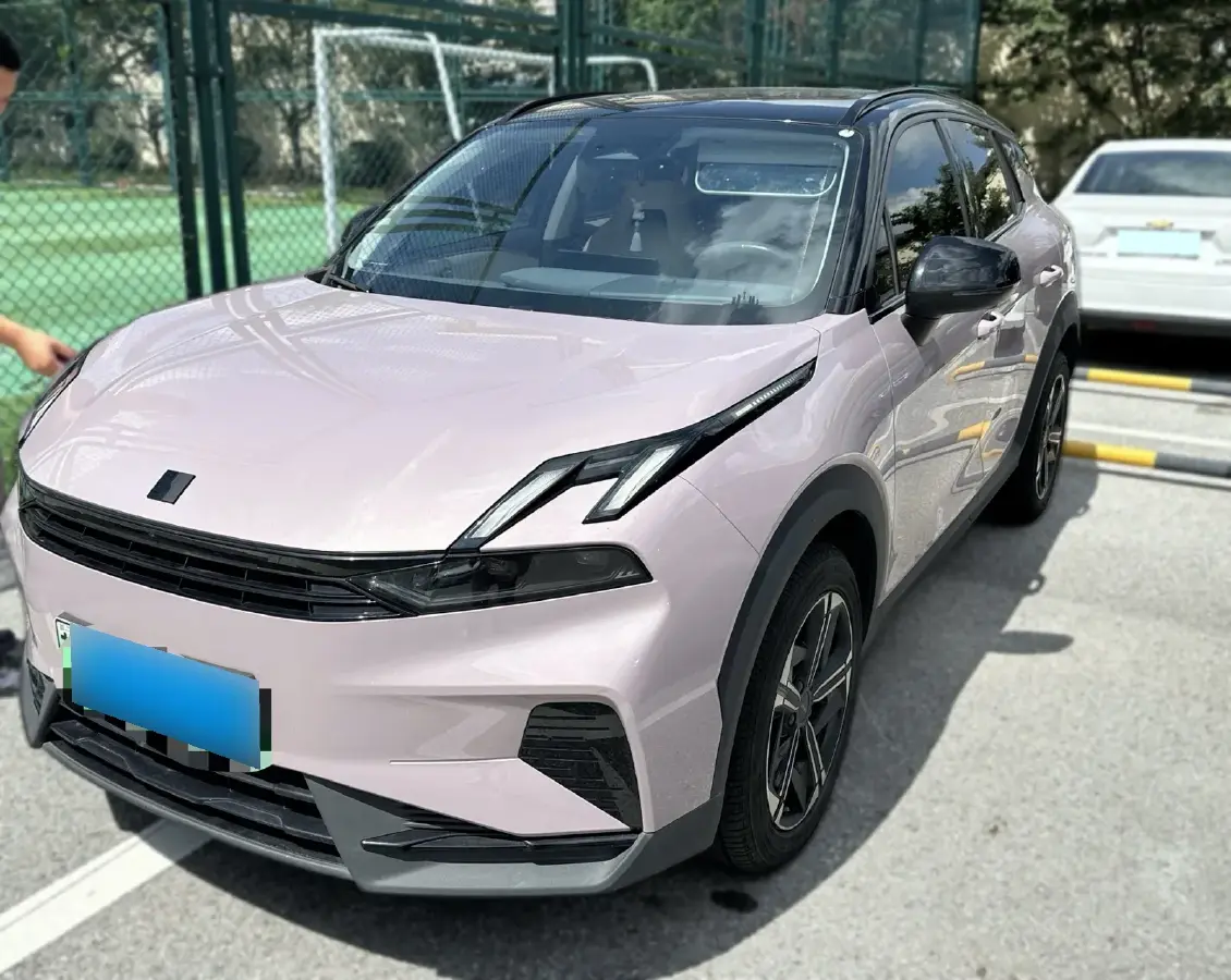 2023 LYNK&CO 06 EM-P 1.5L 120HP L4 3DHT PHEV 19.09KWH