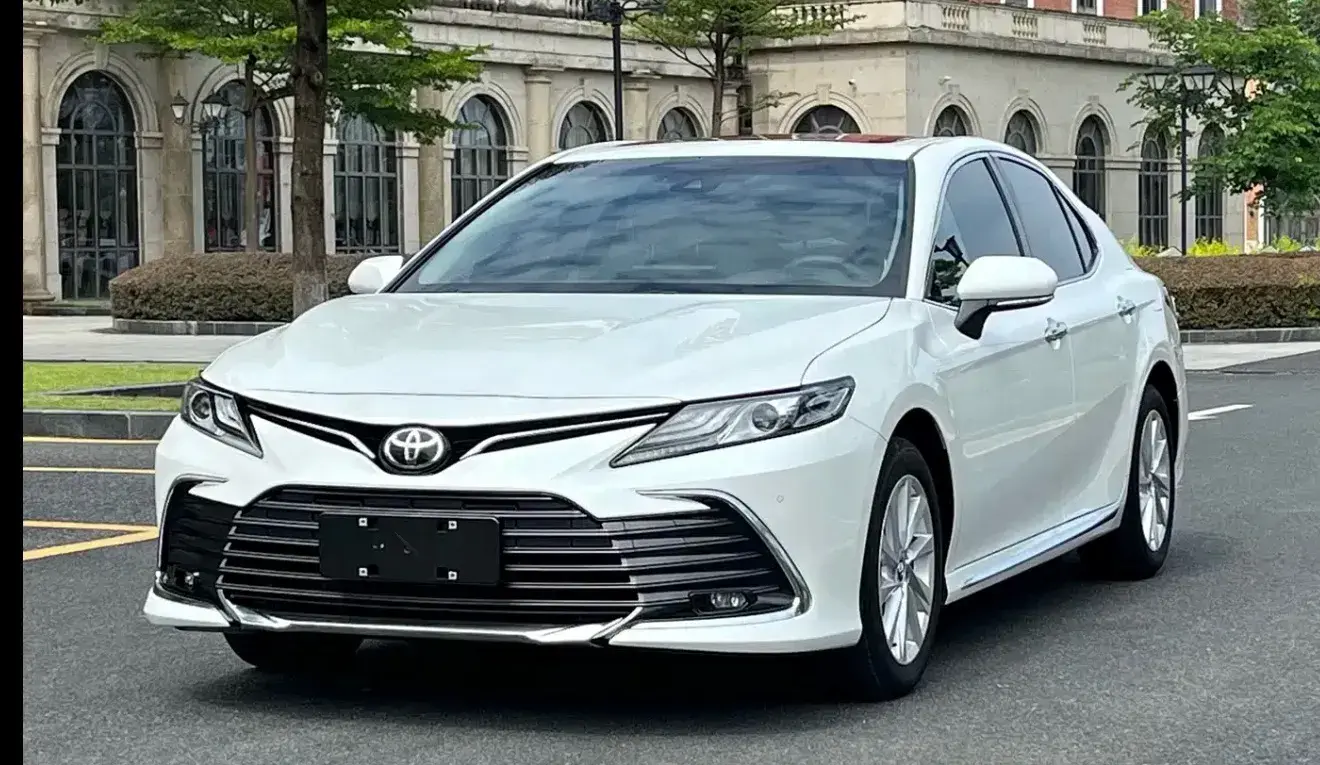 2019 Toyota Camry 2.5L 209HP L4 8AT