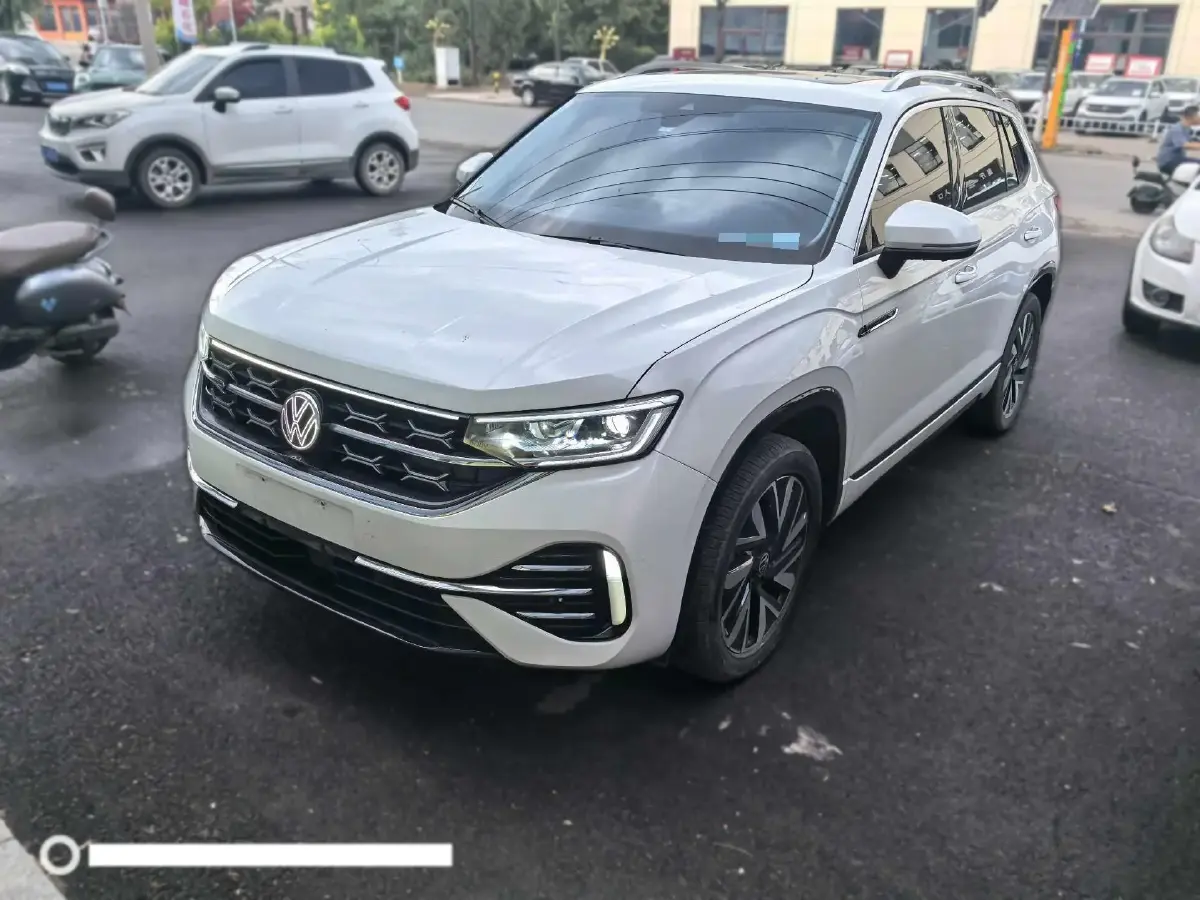 2023 Volkswagen Tayron 2.0T 186HP L4 7DCT