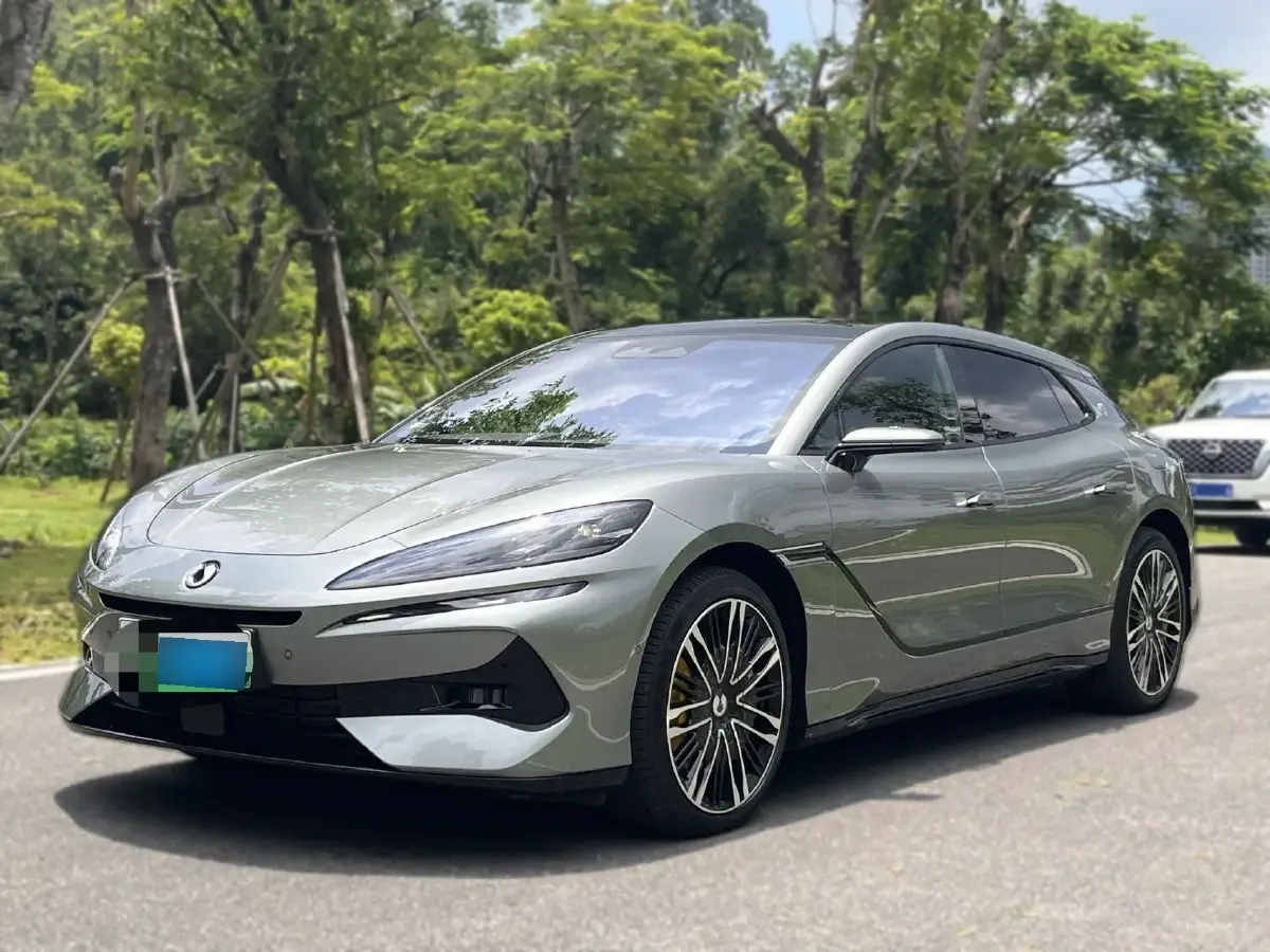 2024 Denza DenzaZ9GT 2.0T 207HP L4 E-CVT PHEV 38.5KWH