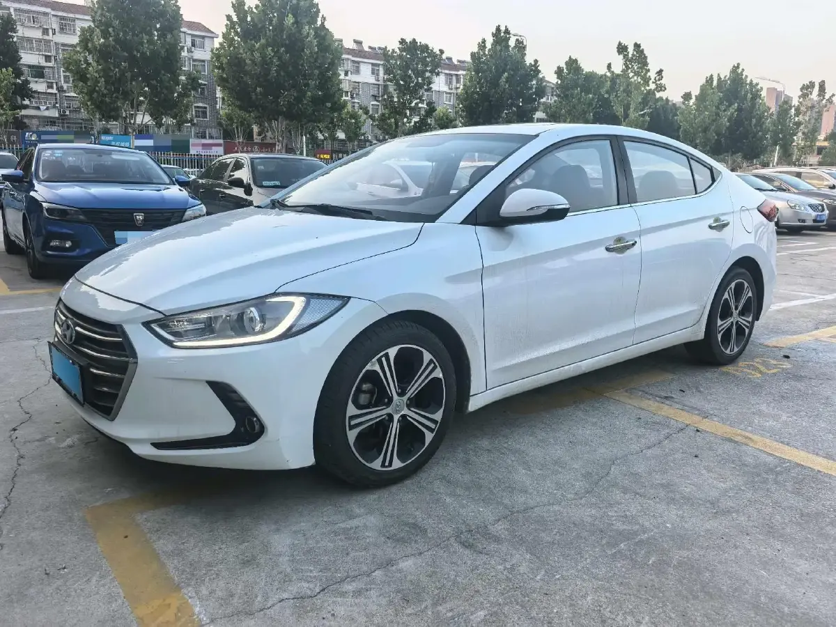2018 Hyundai Elantra 1.4T 130HP L4 7DCT