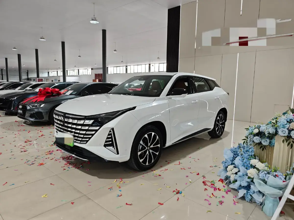 2024 ChangAn UNI-Z 1.5L 98HP L4 E-CVT PHEV 18.4KWH