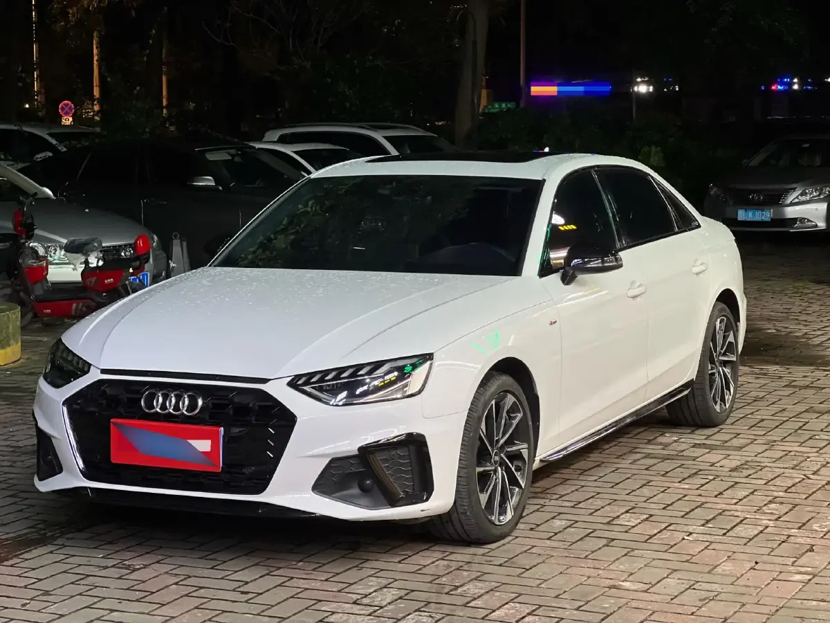 2023 Audi A4L 2.0T 190HP L4 7DCT