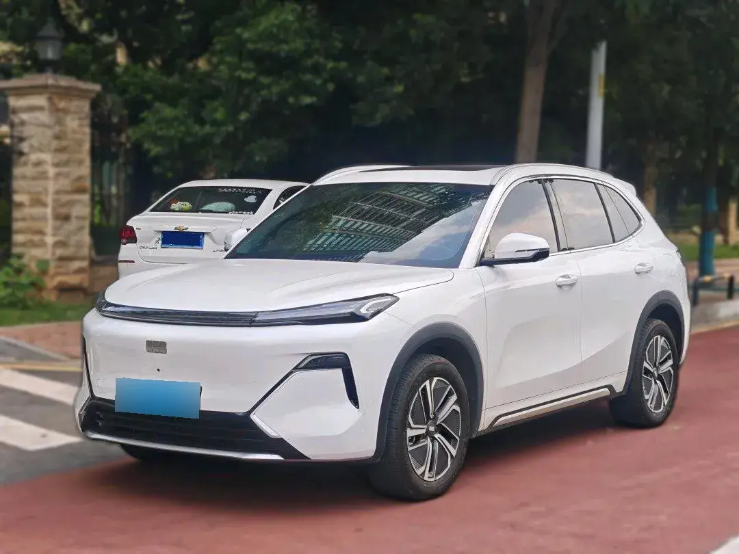 2025 Geely Galaxy Starship 7 EM-i 1.5L 112HP L4 1DHT PHEV 19.09KWH