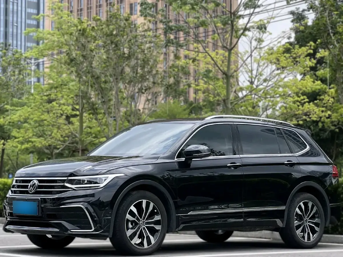 2024 Volkswagen Tiguan L 2.0T 186HP L4 7DCT