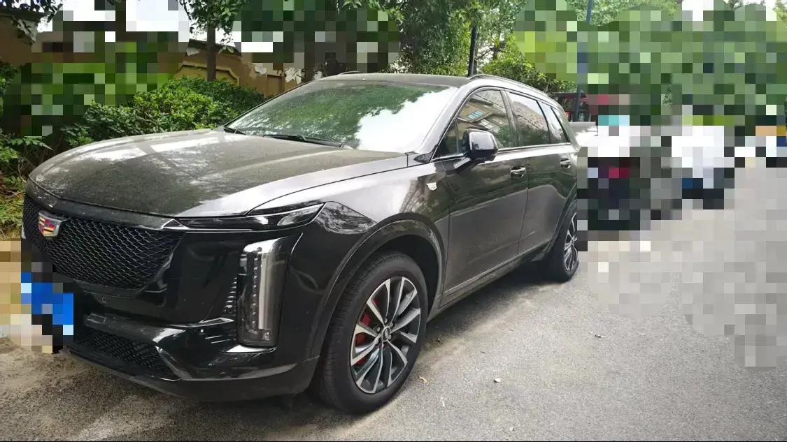 2025 Cadillac XT5 2.0T 237HP L4 9AT