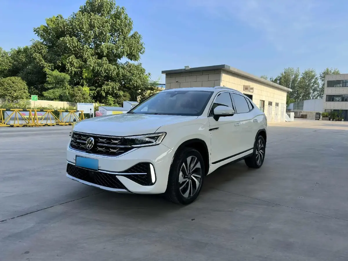 2023 Volkswagen Tayron X 2.0T 186HP L4 7DCT