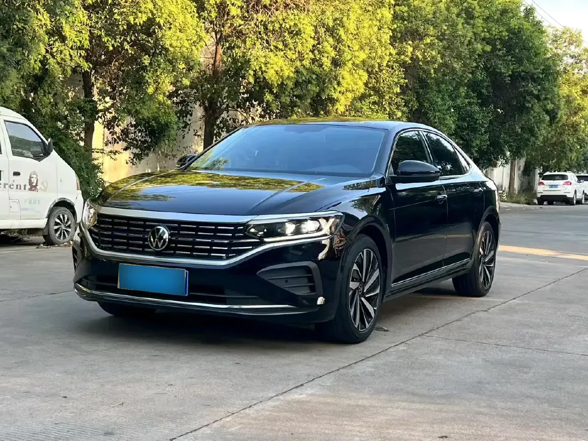 2024 Volkswagen Passat 2.0T 186HP L4 7DCT