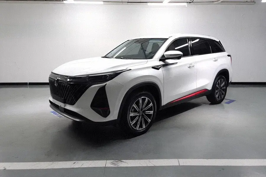 2022 ChangAn CS75 Plus 1.5T 188HP L4 8AT