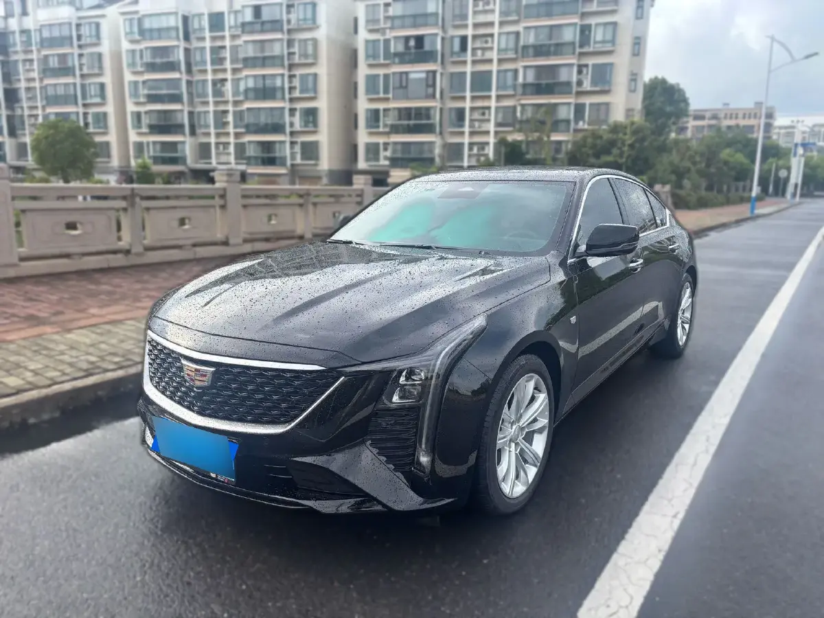 2024 Cadillac CT5 2.0T 237HP L4 10AT