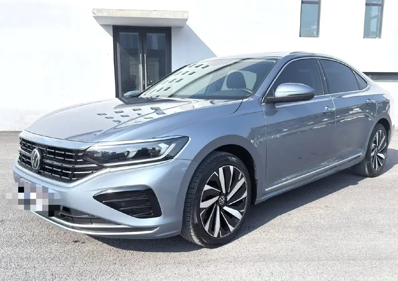 2022 Volkswagen Passat 2.0T 186HP L4 7DCT