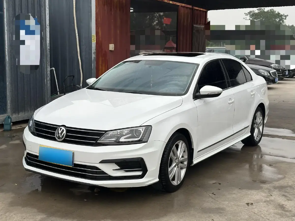 2018 Volkswagen Sagitar 1.4T 150HP L4 7DCT