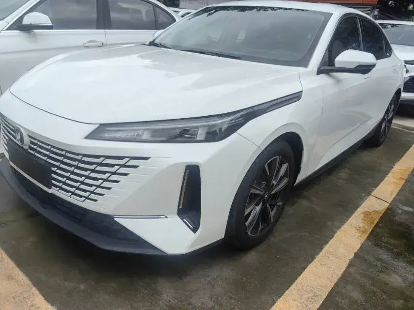 2023 ChangAn Lamore 1.5T 170HP L4 7DCT