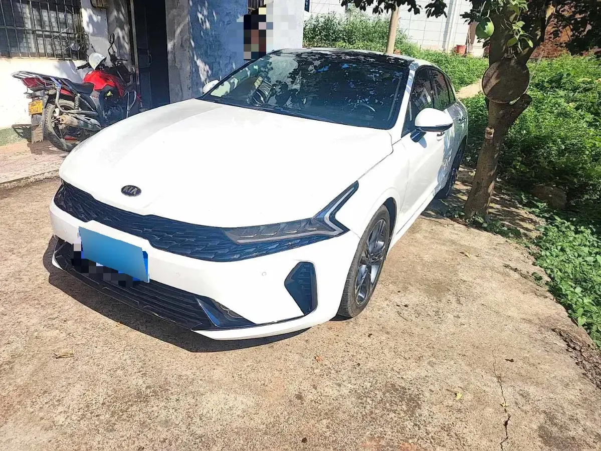 2020 Kia K5 1.5T 170HP L4 7DCT