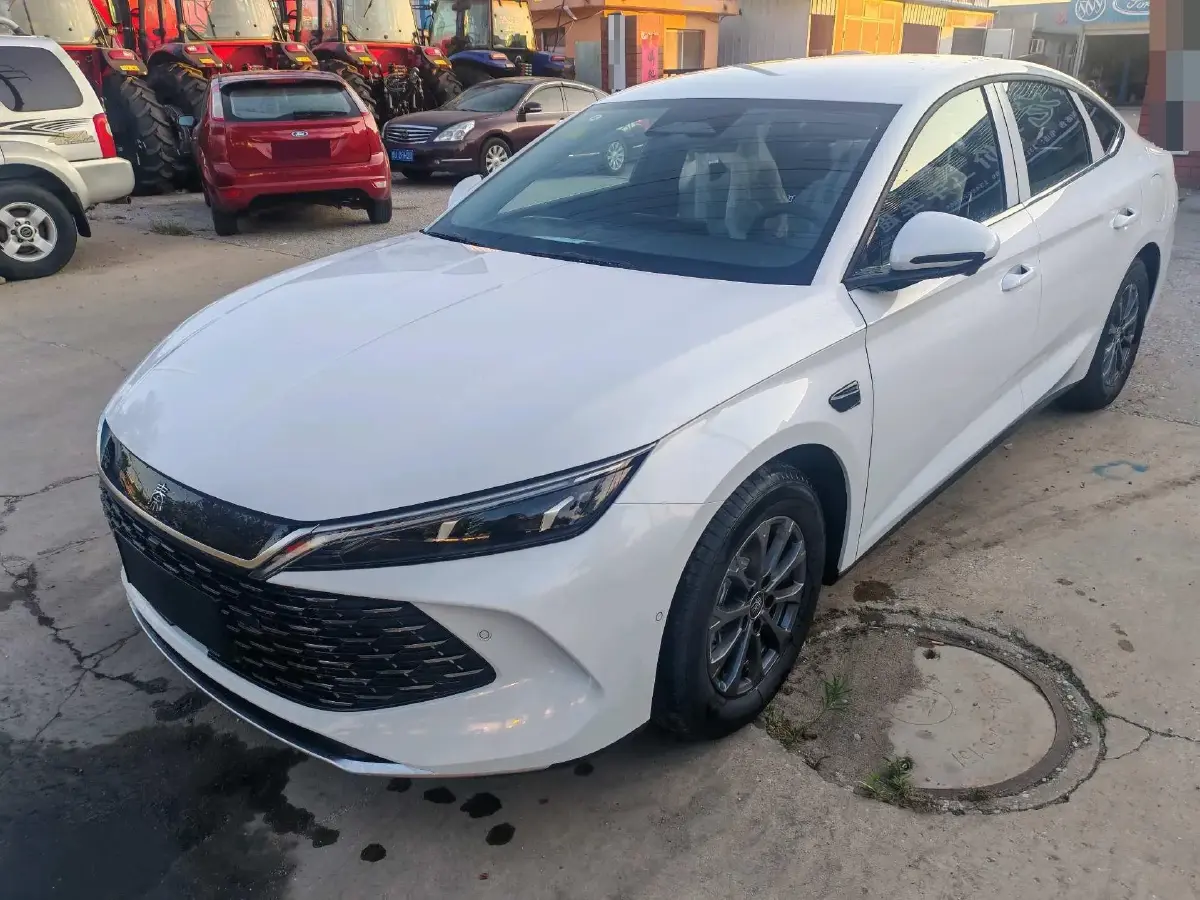 2025 BYD QinL 1.5L 101HP L4 E-CVT PHEV 10.08KWH