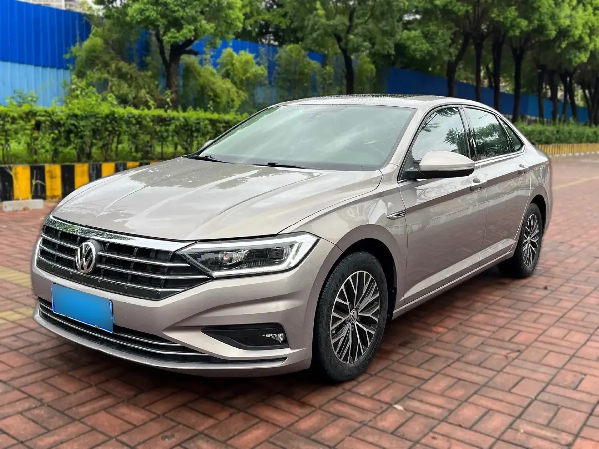 2019 Volkswagen Sagitar 1.4T 150HP L4 7DCT