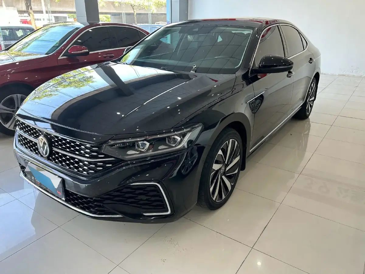 2021 Volkswagen Passat 2.0T 186HP L4 7DCT