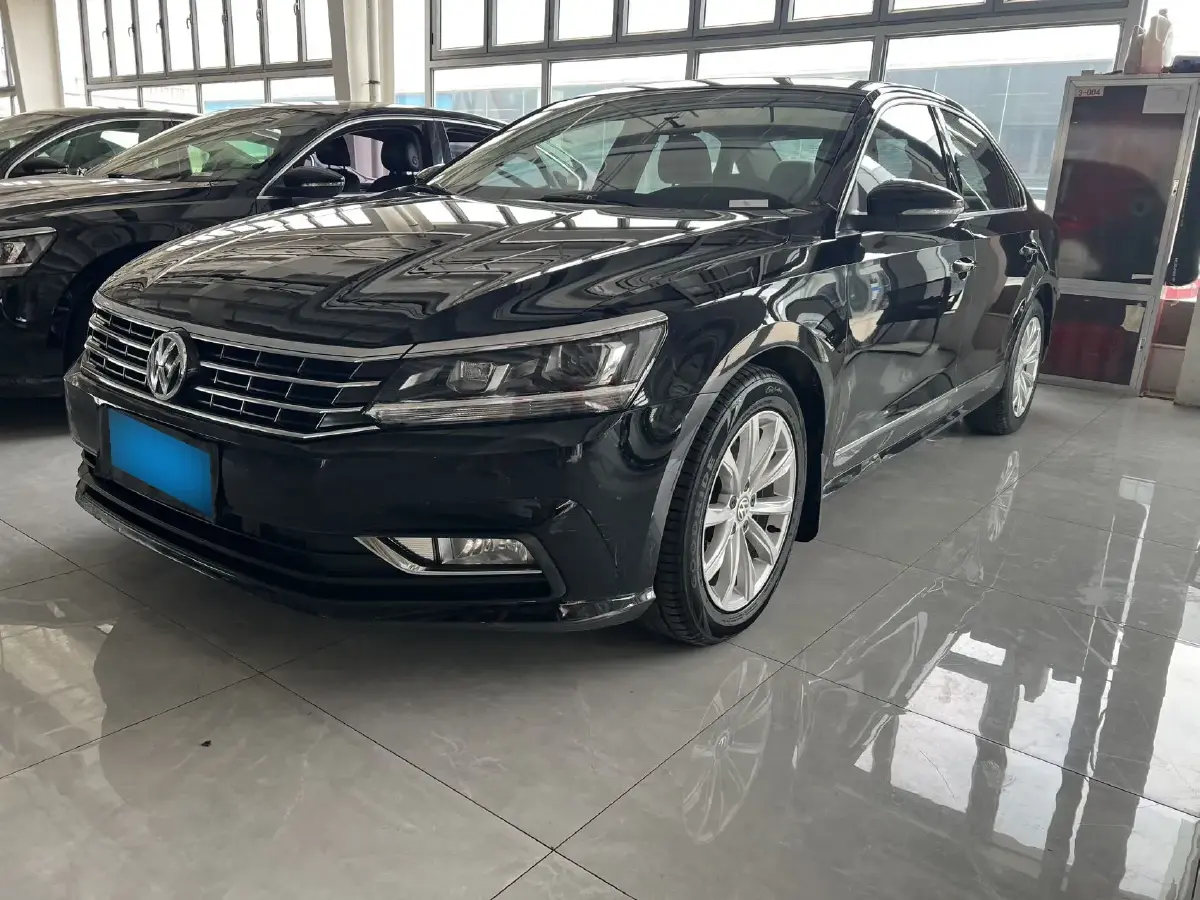 2017 Volkswagen Passat 1.8T 180HP L4 7DCT