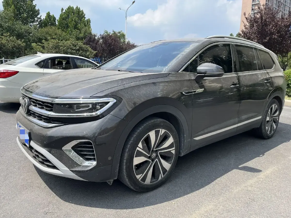 2024 Volkswagen Talagon 2.0T 220HP L4 7DCT