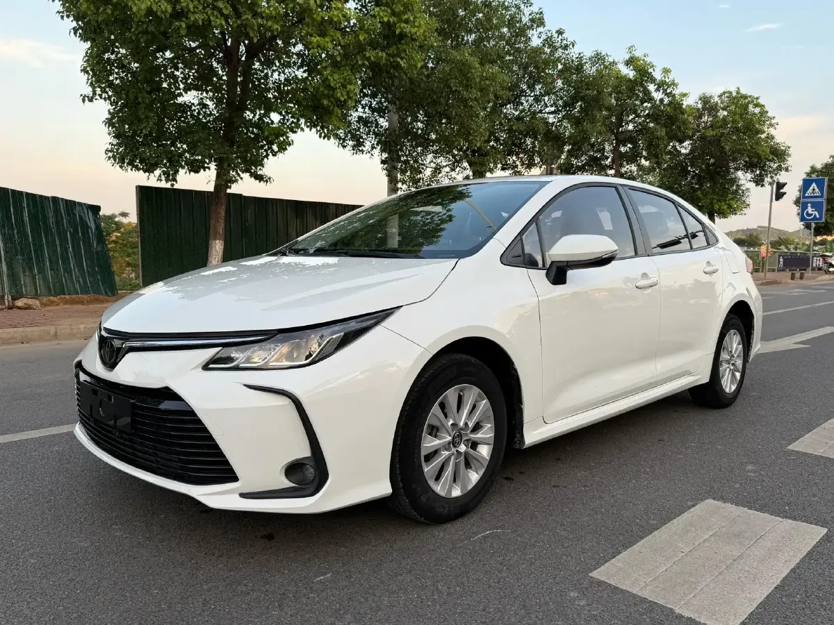2019 Toyota Corolla 1.2T 116HP L4 CVT